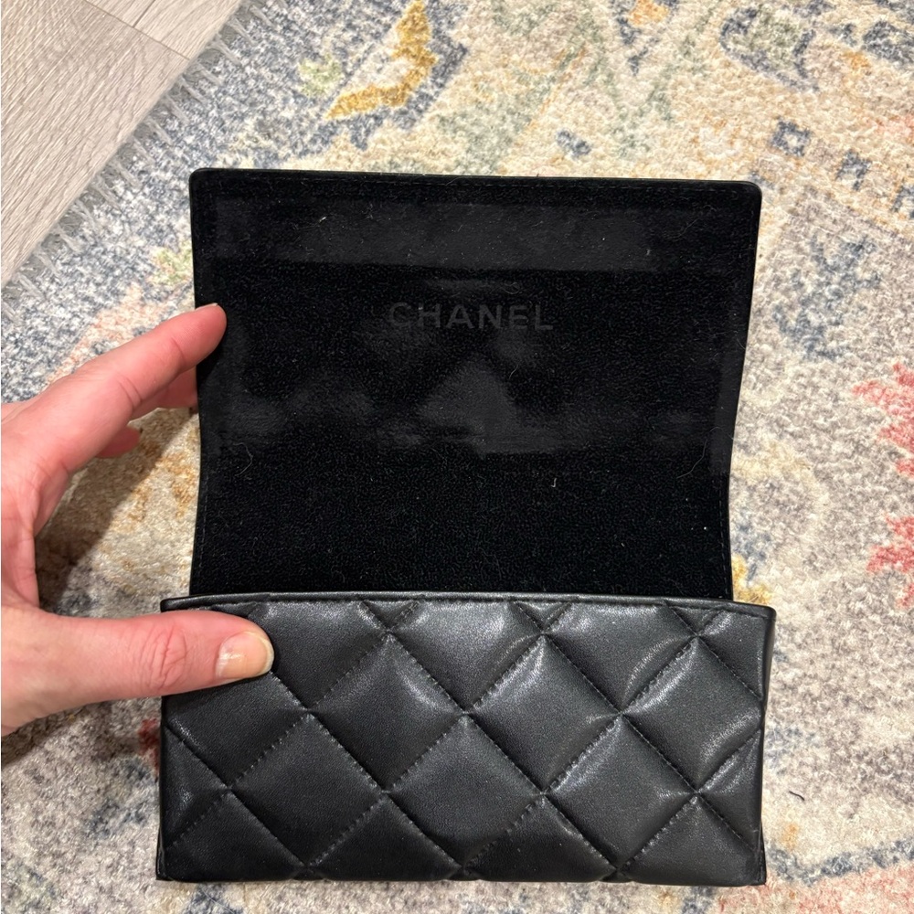 CHANEL Black Embossed Logo Long Leather Sunglasses Case - Picture 3 of 9